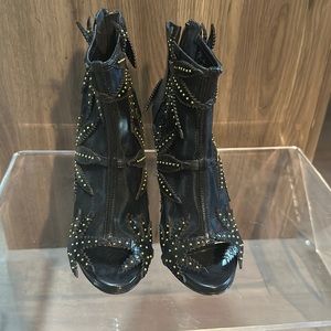 Vero cuoio bootie heels